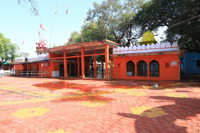 Piprai — बेतवा नदी तट और प्राचीन बावड़ियाँ